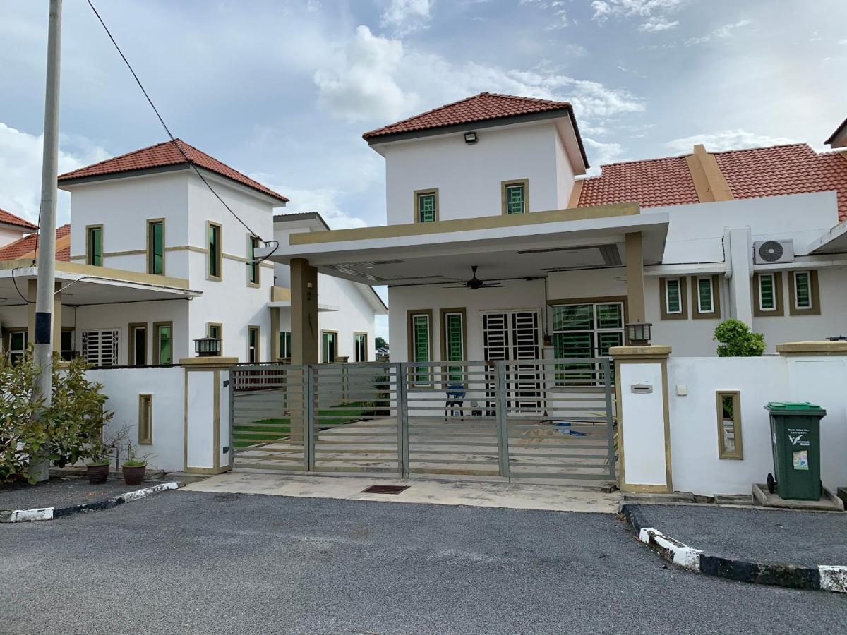 Vistana Indah Homestay ألور سيتار المظهر الخارجي الصورة